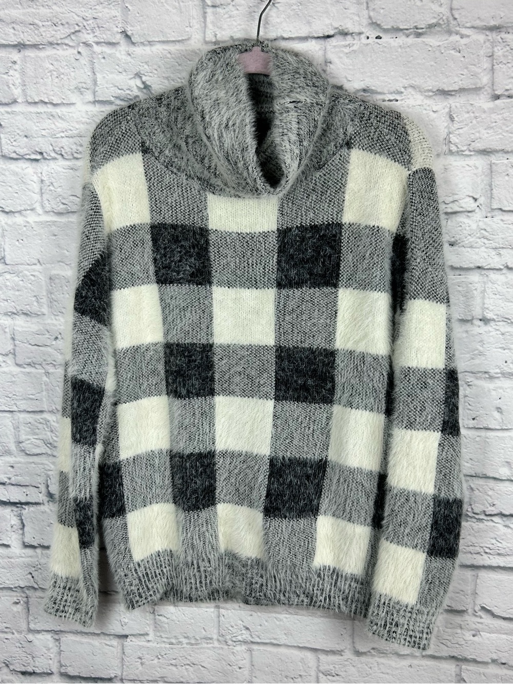 KUT From The Kloth Plaid Turtleneck Sweater Gray Ivory Fuzzy Knit Women’s M